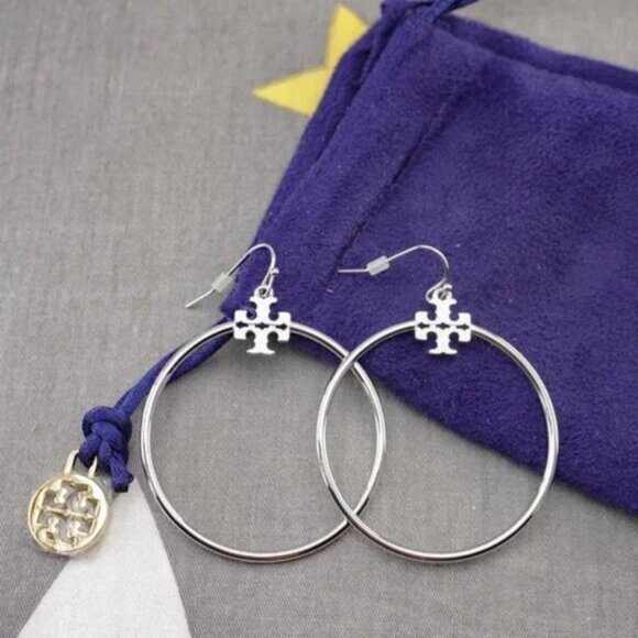 Tory Burch Stacked-T Hoop Earrings in Silver (Brand New) - Picture 3 of 3